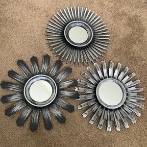 Beautiful 3 wall hanging decorations approx 5.5-6 inches tall 5 inches width